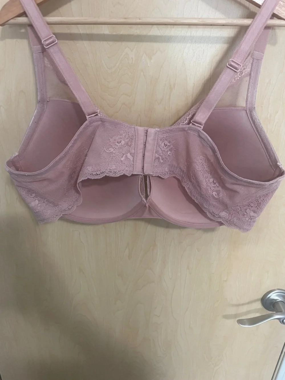 Torrid Curve Push-Up Plunge Molded Cup Lace-Trim Bra in Dusty Rose 42DDD - Picture 7 of 11
